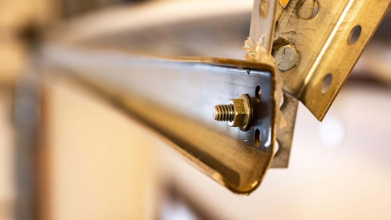 How to Fix a Garage Door That Is Off Track » VIDEO